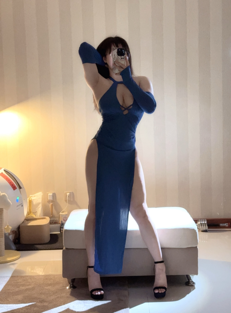 皮皮奶可可爱了#蓝色旗袍【17P-1V-60MB】一起来欣赏吧！