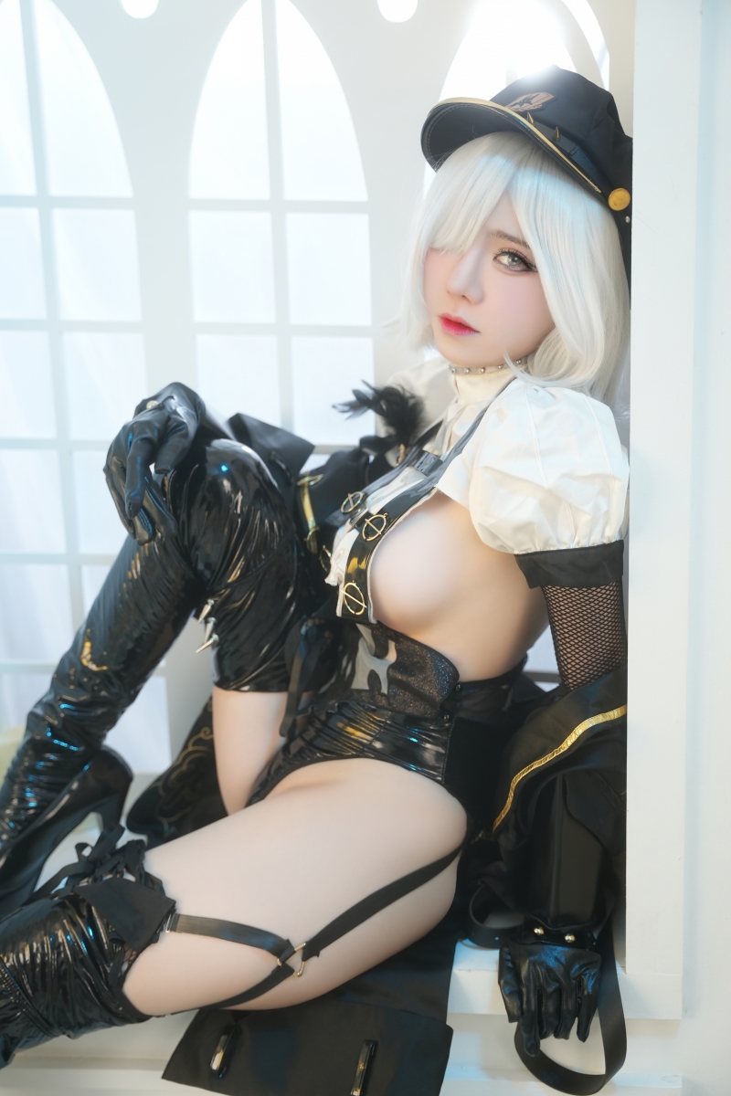 Sally Dorasnow#Officer 2B【37P-170MB】下载
