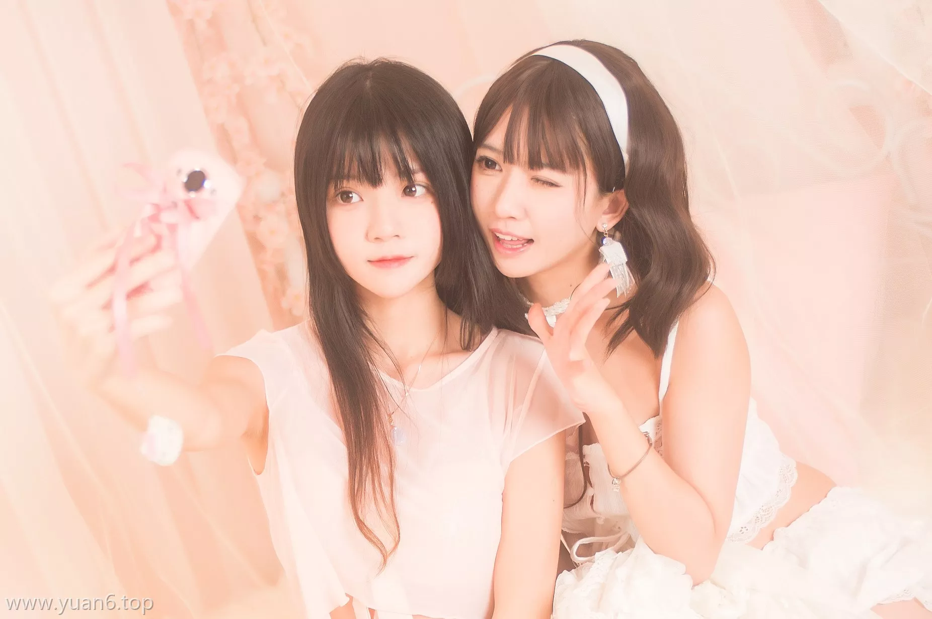 图片欣赏丨Coser鳗鱼霏儿&桜桃喵-百合[20P-253MB]在线观看资料