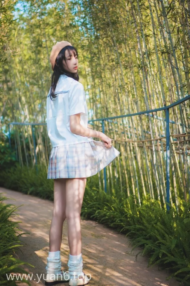 图片欣赏丨Coser西呱呀呀呀(西瓜少女)-白云森林短袖[39P-408MB]在线观看资料
