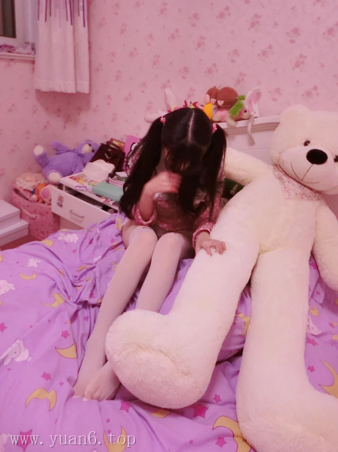 图片欣赏丨Coser双马尾少女赛高酱私人订制集:可爱的草莓少女在线观看资料