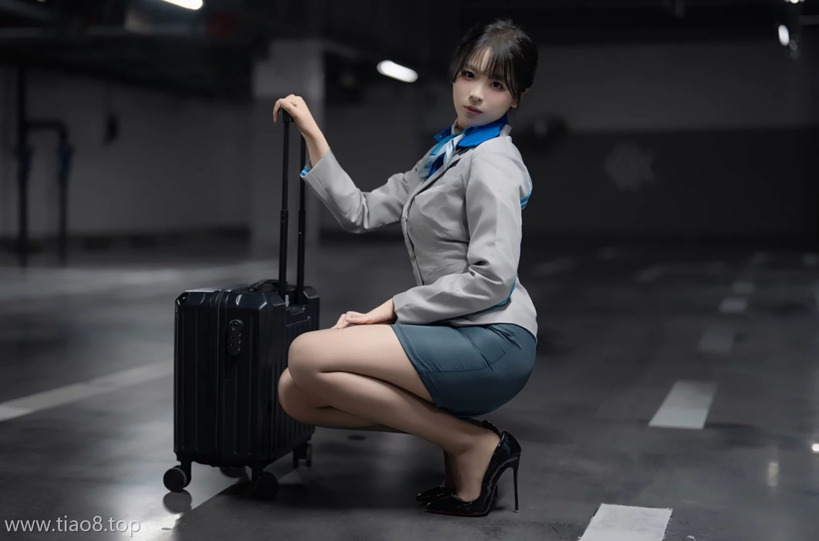 图片欣赏丨Coser轩萧学姐:NO.089-生日作 空姐灰丝[140P-2V-7.82G]在线观看资料