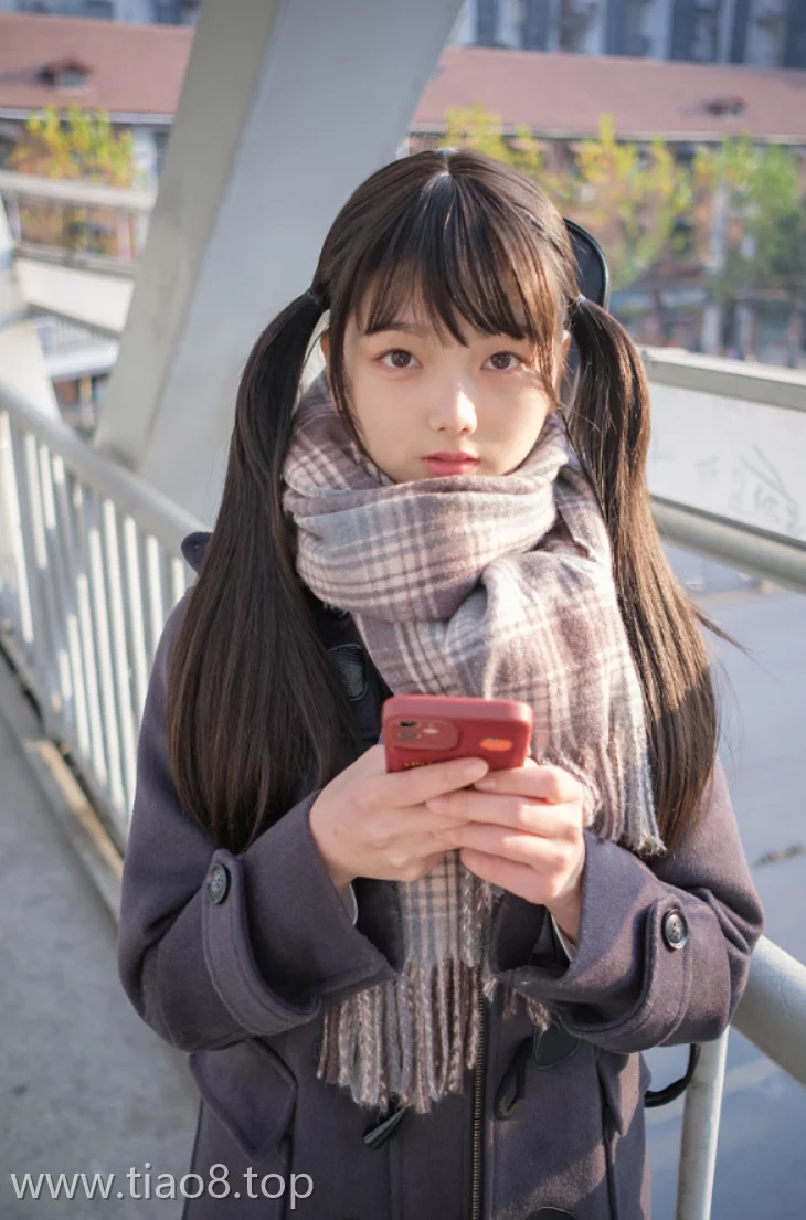 图片欣赏丨Coser赤西夜夜(稚乖画册):NO.023-吉他少女[83P2V-1.55G]在线观看资料