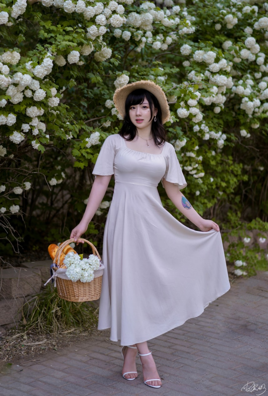 皮皮奶可可爱了啦#绣球花美丽的女生图片