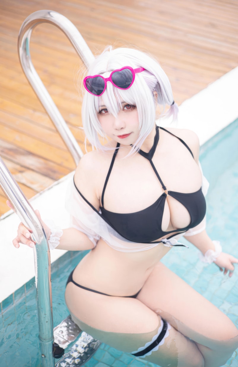 贞子蜜桃 –#天狼星泳装来看看吧