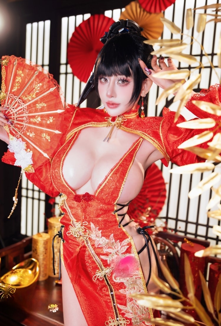 Byoru#Eve New Year Qipao微博图片