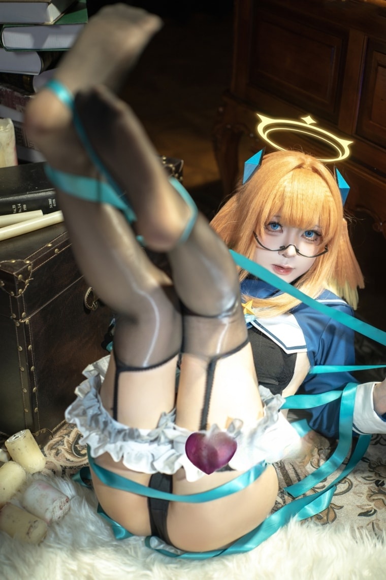 矢量鱼#蔚蓝档案 志美子cos图片下载