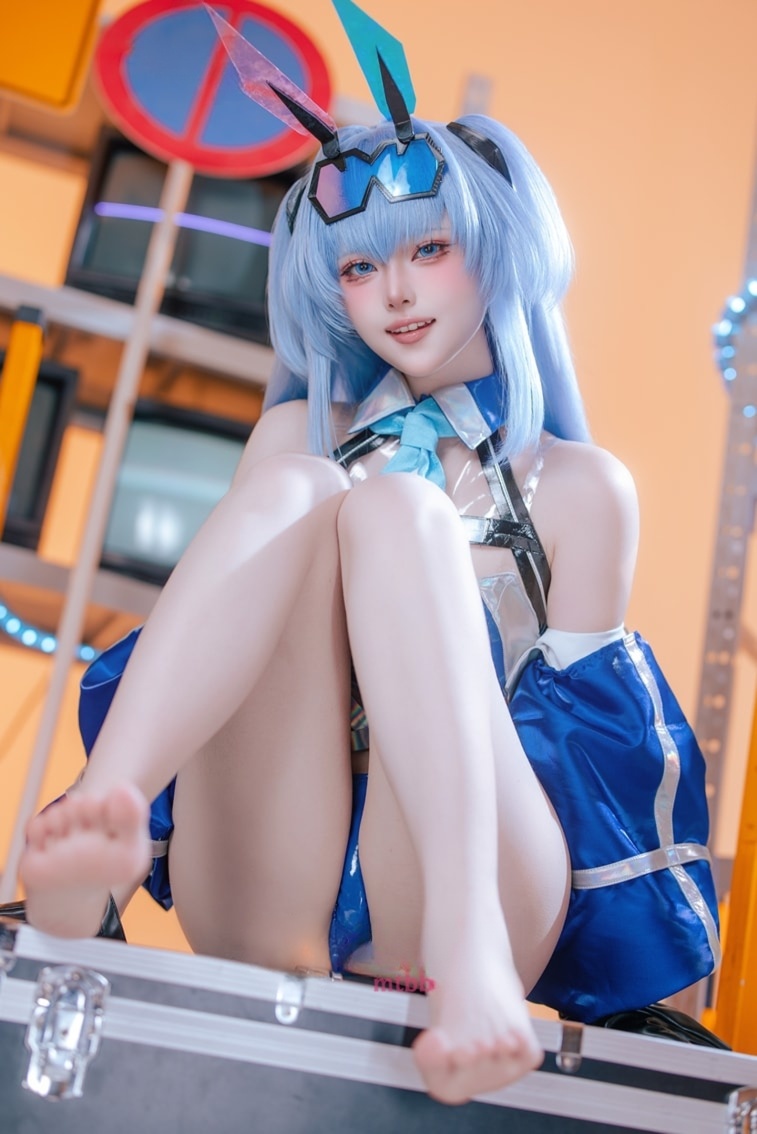 屿鱼#碧蓝航线 花园赛车服图片作品资源