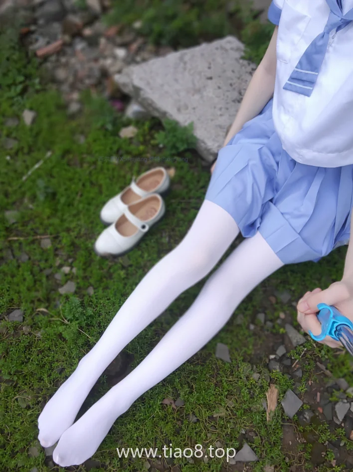 西尔酱NO.045青草水手服cosplay美图,这个绿色有点东西在线观看资料 西尔酱NO.045青草水手服cosplay美图,这个绿色有点东西在线观看资料