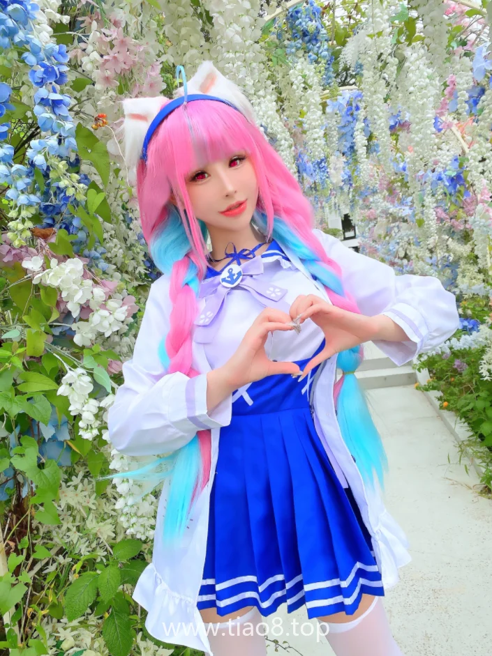 花リリPlant Lily版阿库娅cosplay:把最吵的虚拟主播拍安静了在线观看资料
