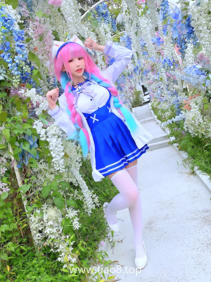 花リリPlant Lily版阿库娅cosplay:把最吵的虚拟主播拍安静了在线观看资料