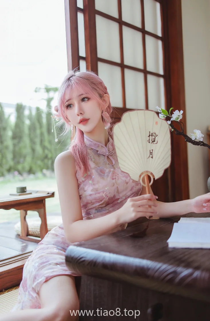 仙女月这套NO.015粉色旗袍看着很粉,勒出来的红印子谁看得见?在线观看资料 仙女月这套NO.015粉色旗袍看着很粉,勒出来的红印子谁看得见?在线观看资料