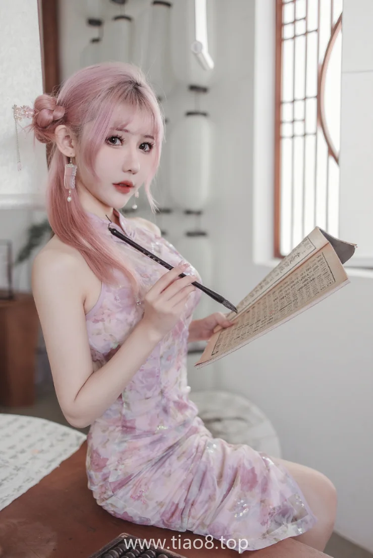 仙女月这套NO.015粉色旗袍看着很粉,勒出来的红印子谁看得见?在线观看资料 仙女月这套NO.015粉色旗袍看着很粉,勒出来的红印子谁看得见?在线观看资料