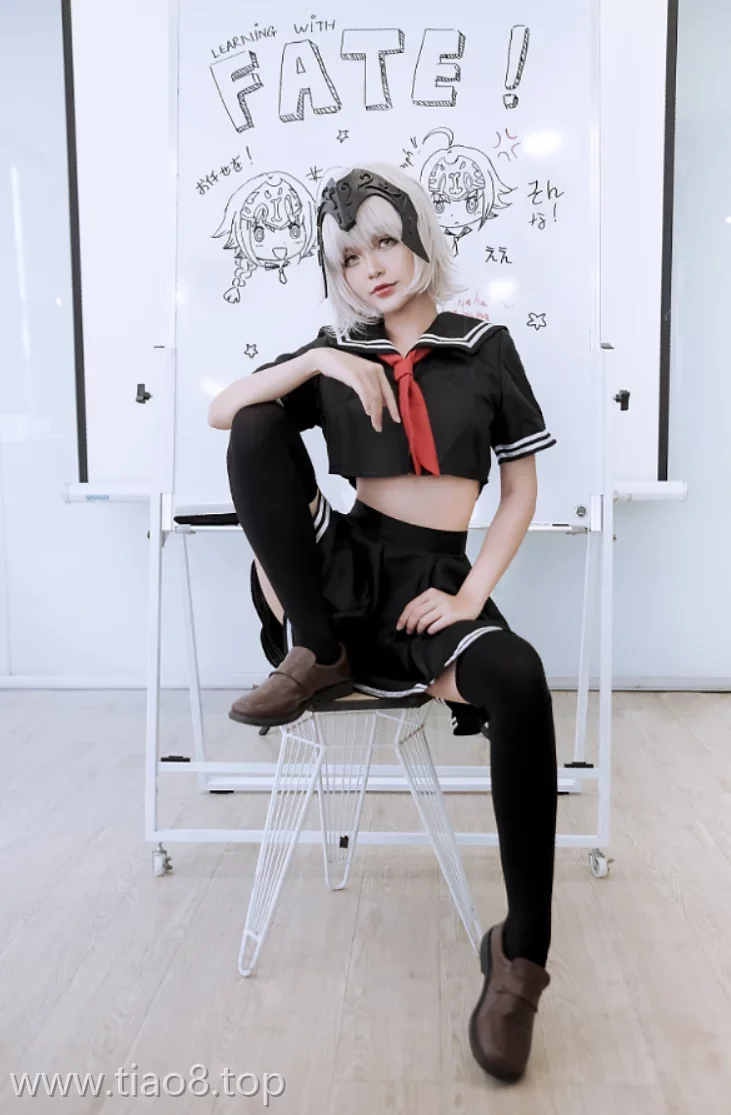 图片欣赏丨Coser_Azami:NO.020-黑贞德[14P-40MB]在线观看资料