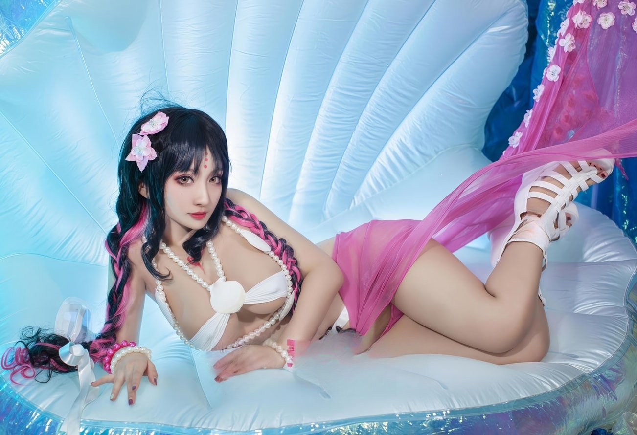 洛璃LoLiSAMA#杀生院泳装微博照片
