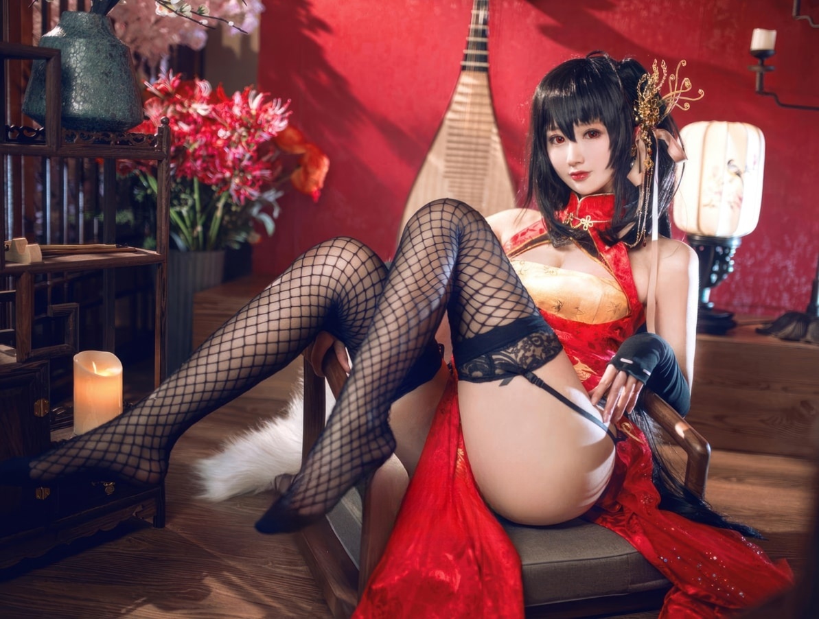羽生三未 –#碧蓝航线 大凤旗袍新版作品