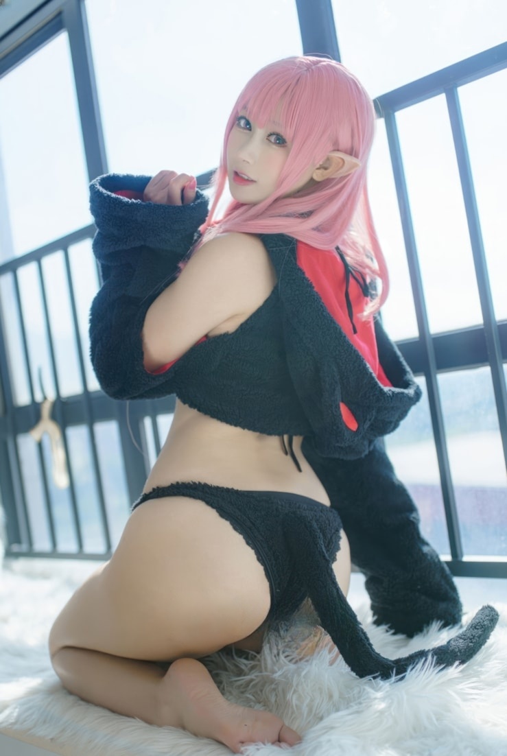 羽生三未 –#礼物猫最新图片欣赏