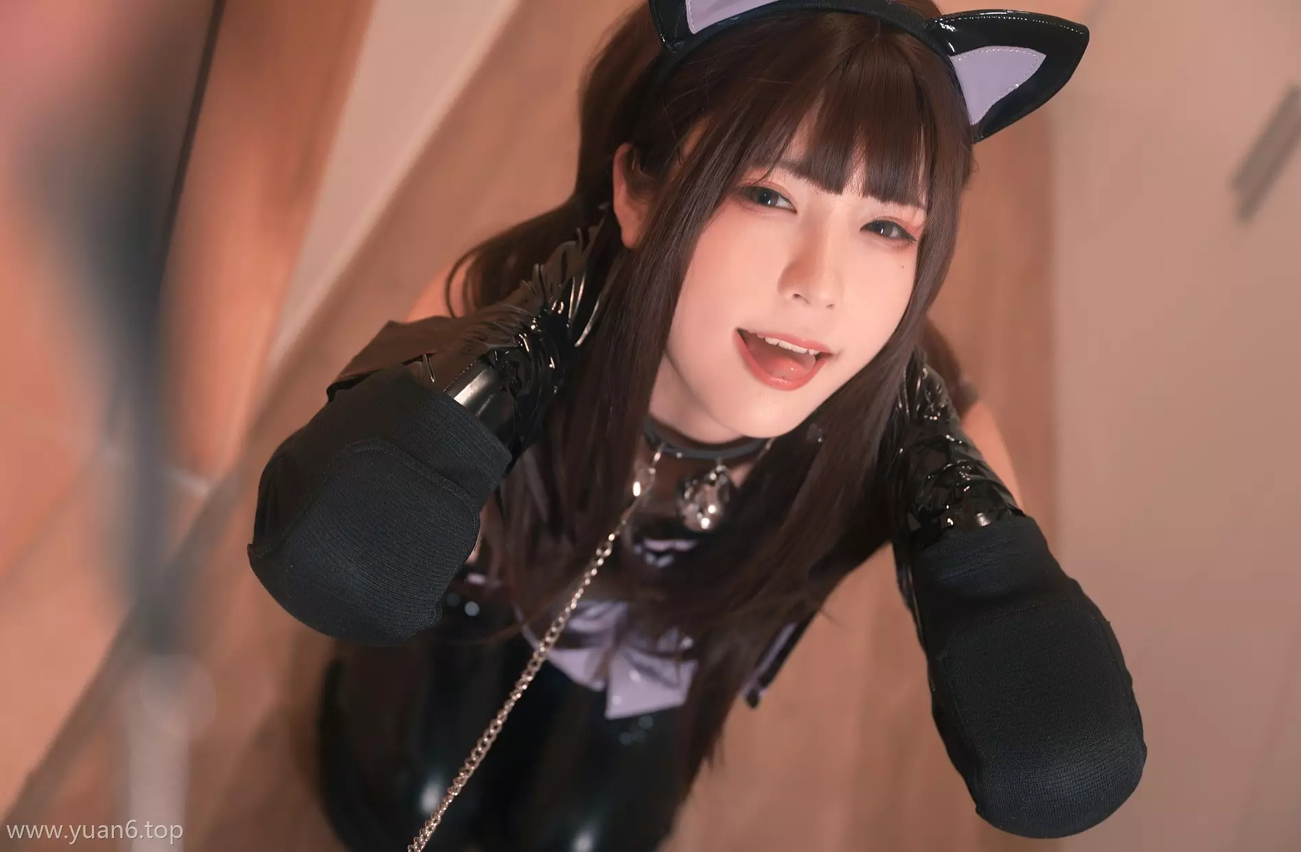 美图欣赏丨Coser_Quan冉有点饿-束缚猫猫[57P-542M]