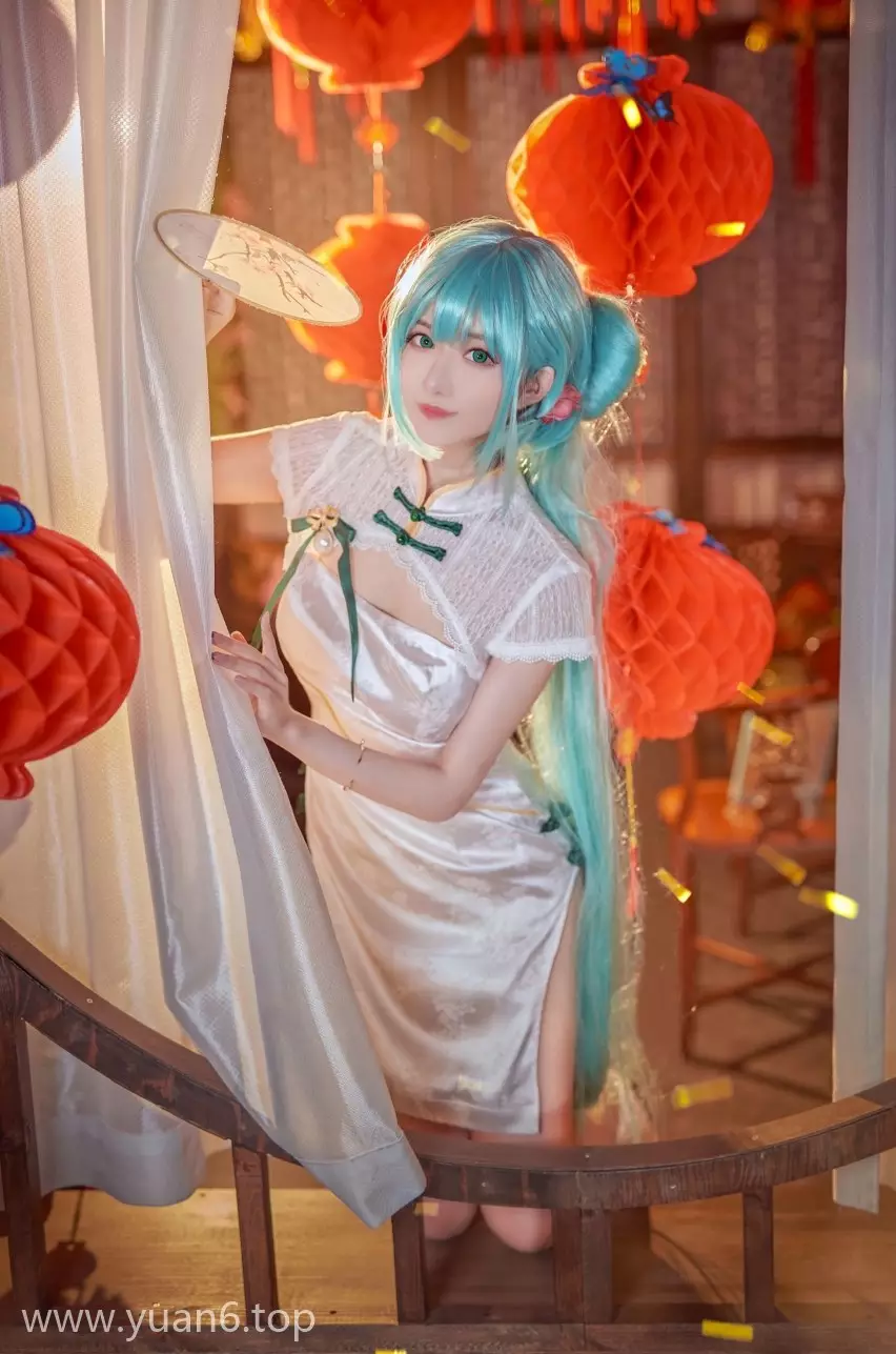 美图欣赏丨Coser_Shika小鹿鹿-初音•韶华 [13P+2V／80MB]