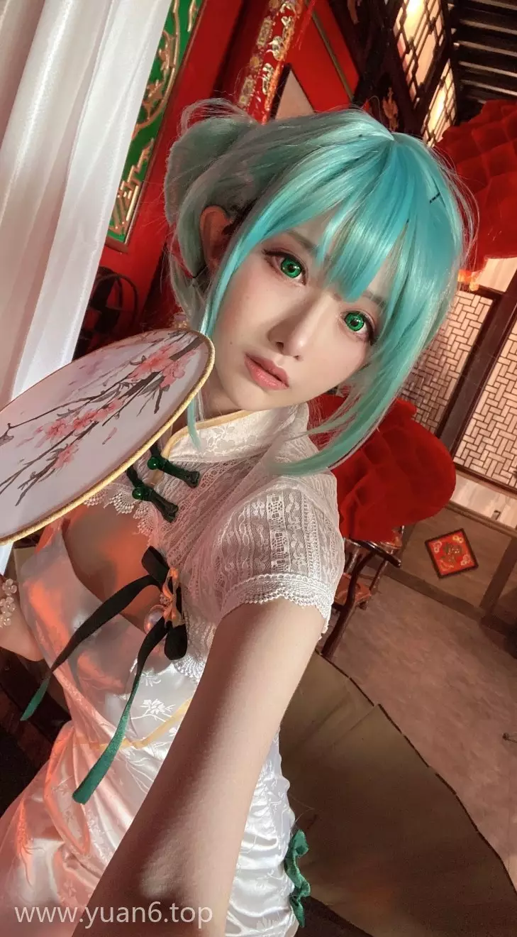 美图欣赏丨Coser_Shika小鹿鹿-初音•韶华 [13P+2V／80MB]