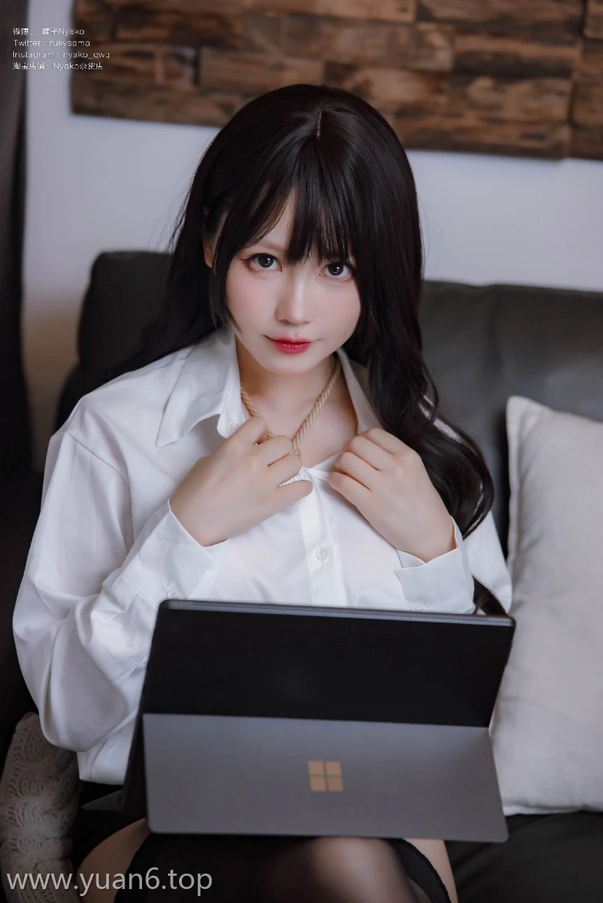 Coser_Nyako喵子-隣のやばいお姉さん OL[78P+1V]